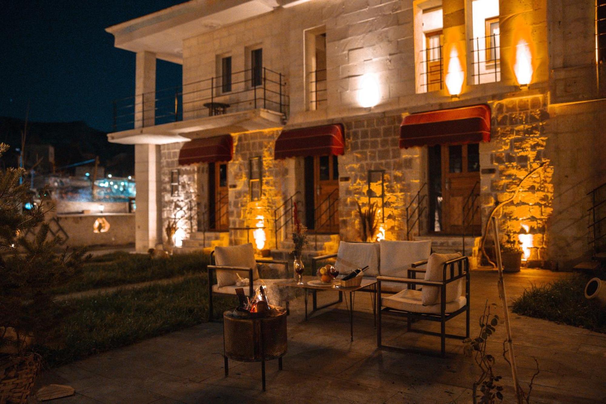 Cavusin Cave House-Cappadocia Bed & Breakfast Göreme Ngoại thất bức ảnh