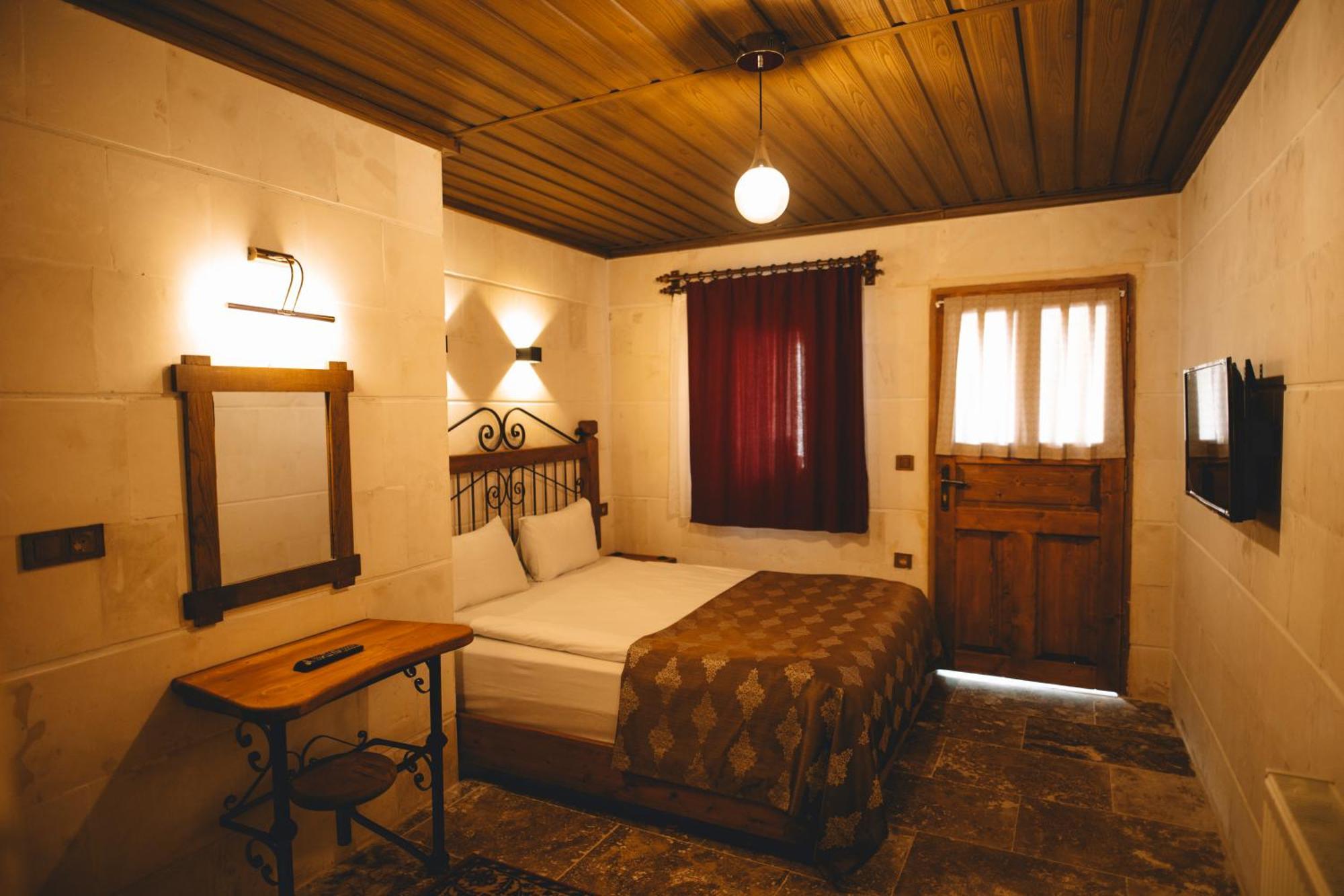 Cavusin Cave House-Cappadocia Bed & Breakfast Göreme Ngoại thất bức ảnh