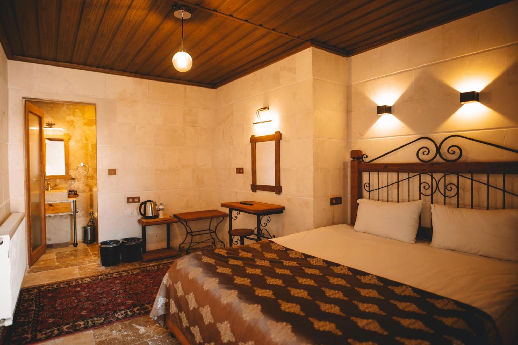 Cavusin Cave House-Cappadocia Bed & Breakfast Göreme Ngoại thất bức ảnh