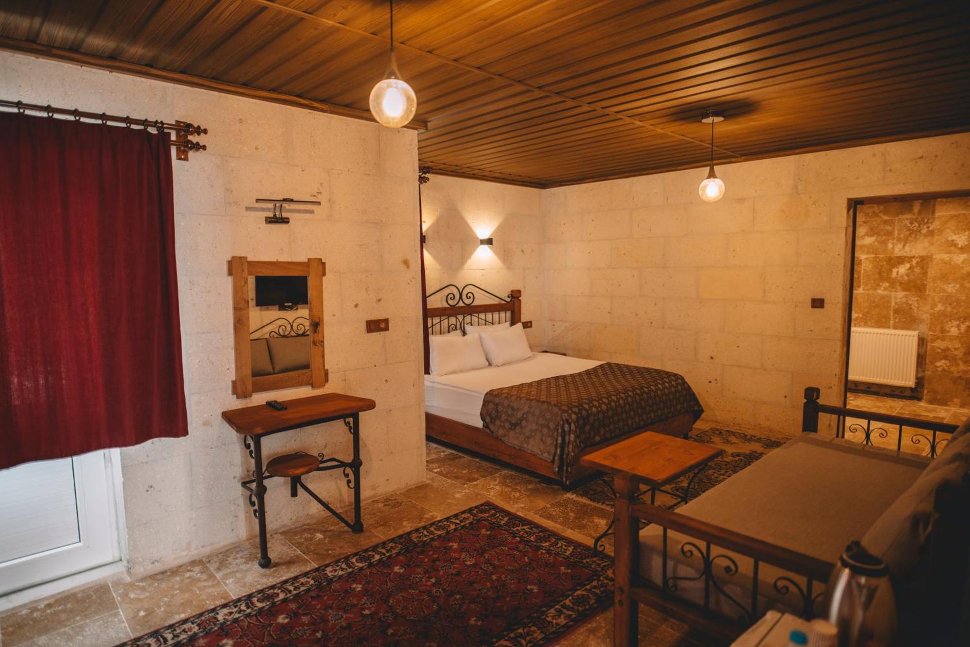 Cavusin Cave House-Cappadocia Bed & Breakfast Göreme Ngoại thất bức ảnh