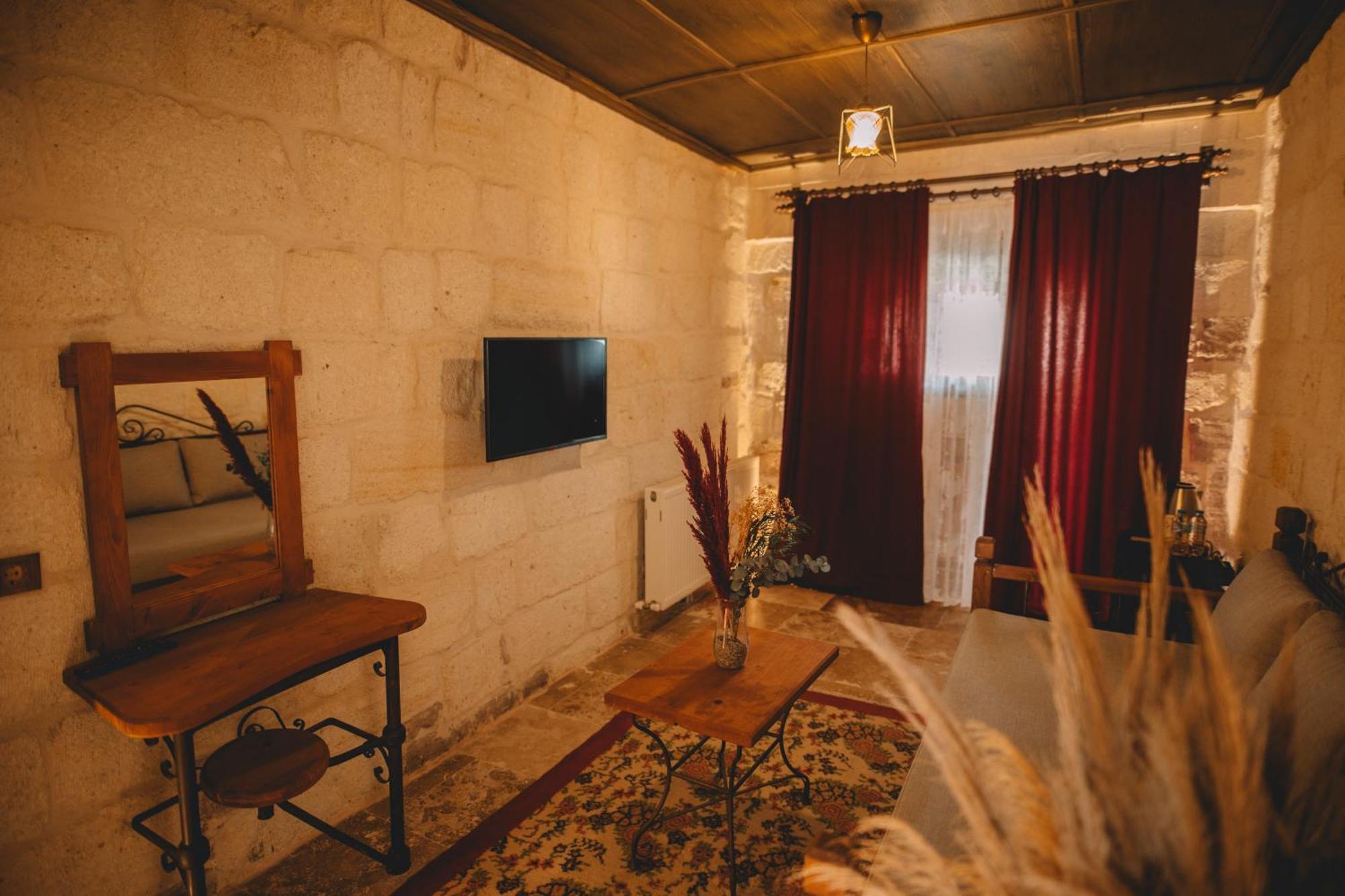 Cavusin Cave House-Cappadocia Bed & Breakfast Göreme Ngoại thất bức ảnh