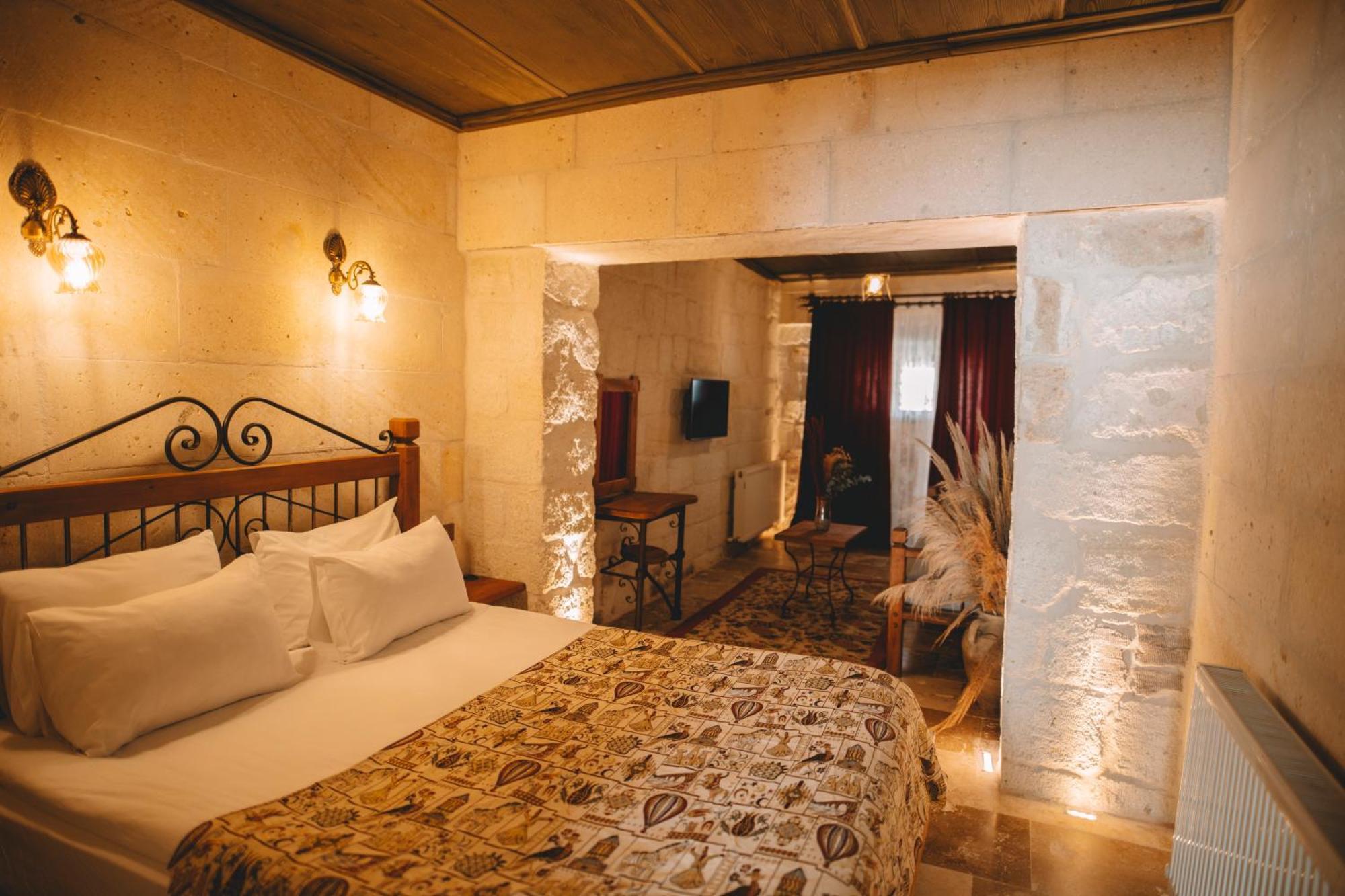 Cavusin Cave House-Cappadocia Bed & Breakfast Göreme Ngoại thất bức ảnh
